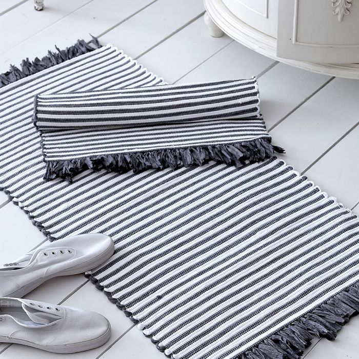 Grey striped hot sale bath mat