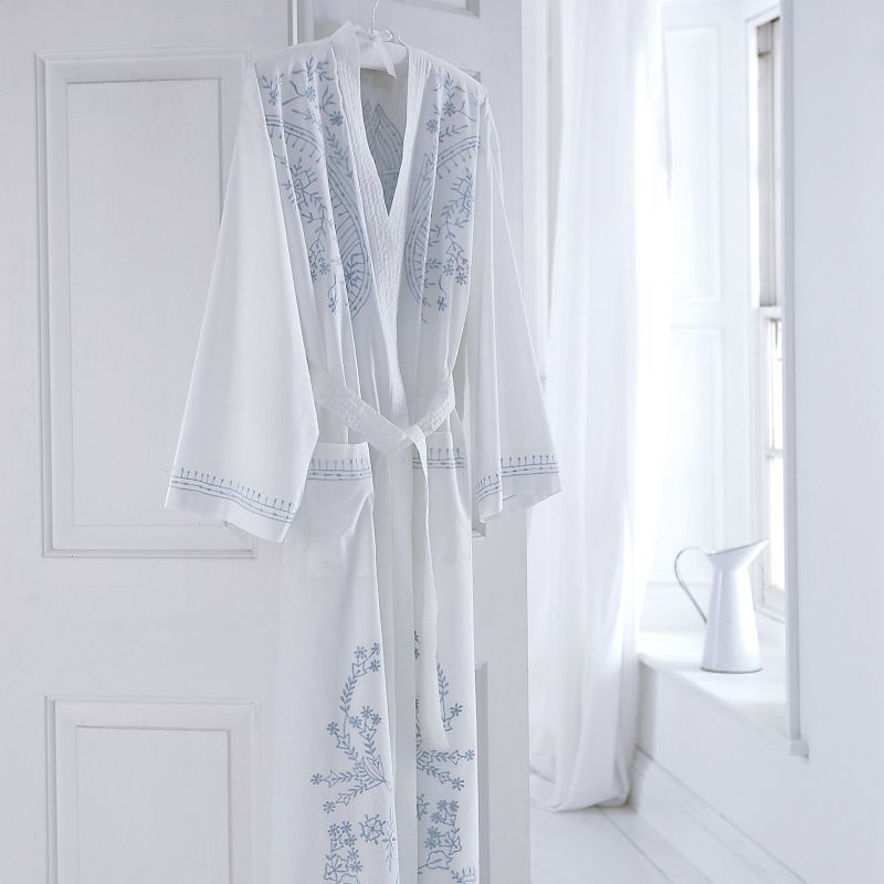 Anna robe best sale