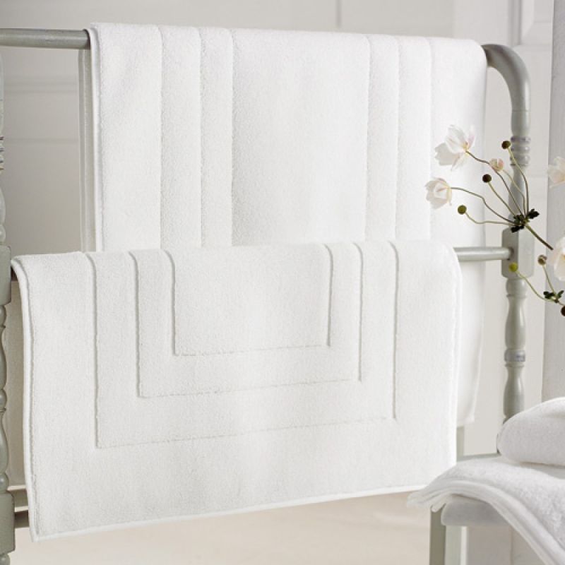 Sorrento 100 cotton thick white bath mats