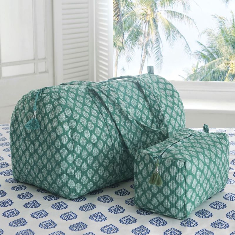 Large store weekender bags