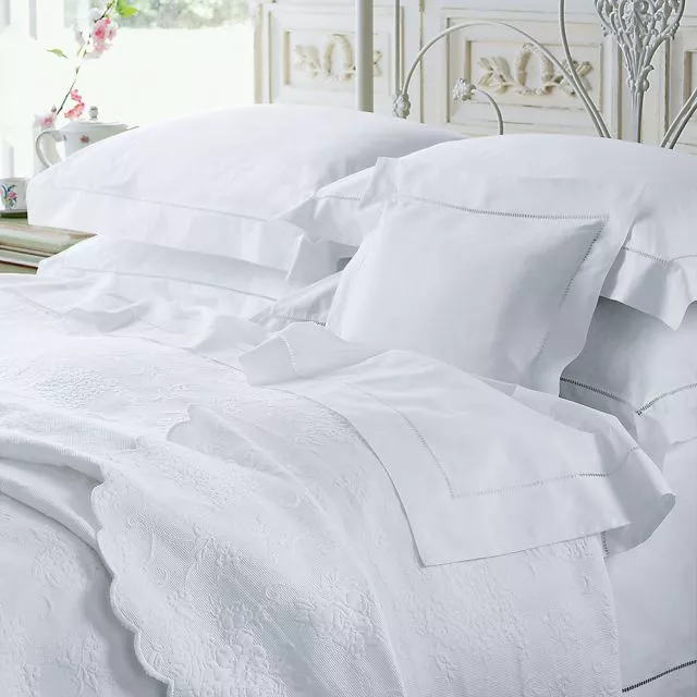 Jacquard Jardin Bedspreads