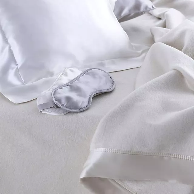 Silk eyemasks and pillowcases