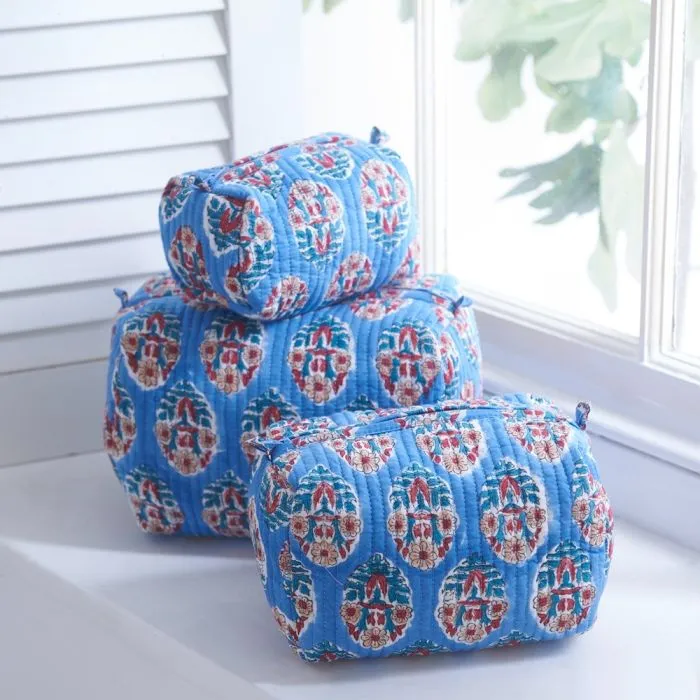 Wash Bags Blue Cameo