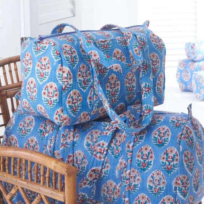 Weekend & Wash Bags Blue Cameo