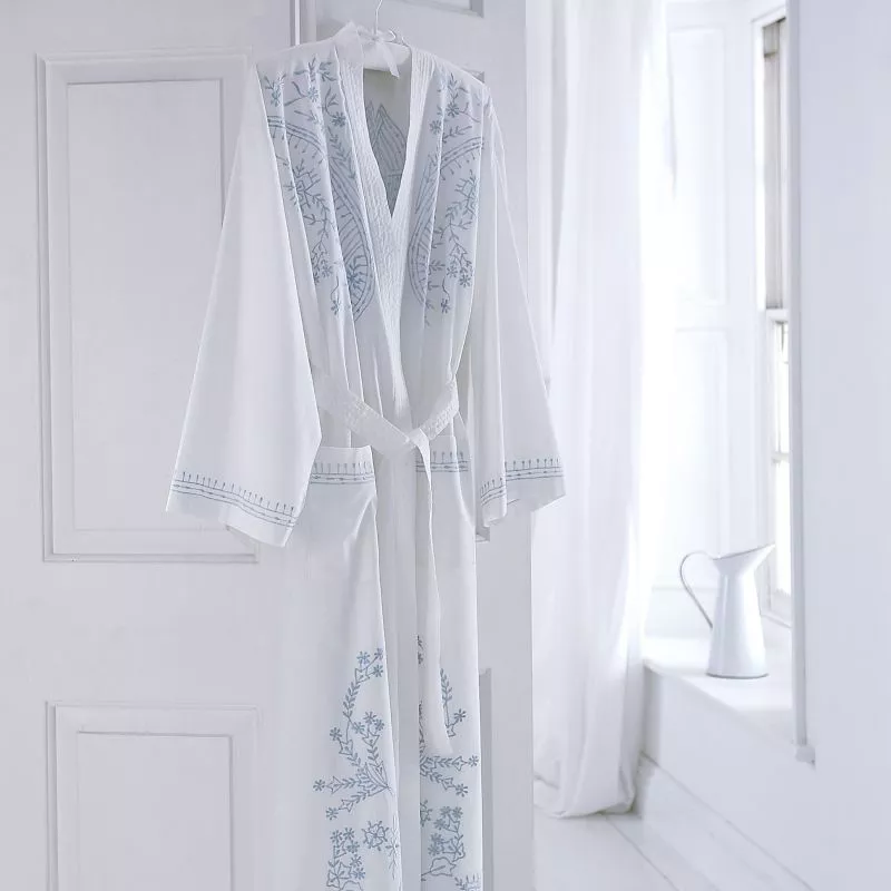 Anna Robe